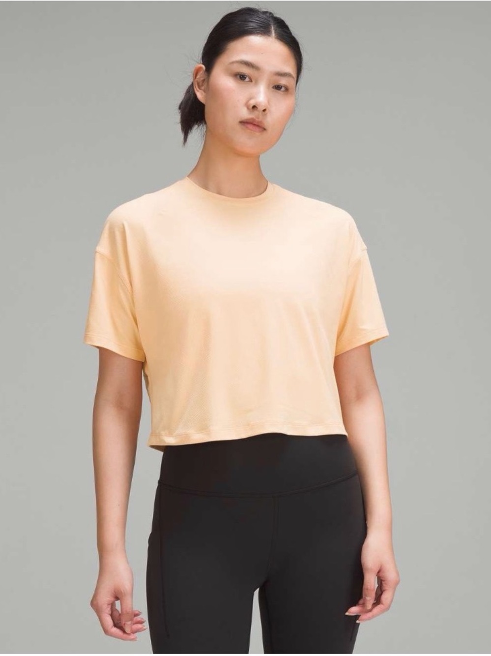 Lululemon Abrasion-Resistant Training T-Shirt
Summer Glow Size 8